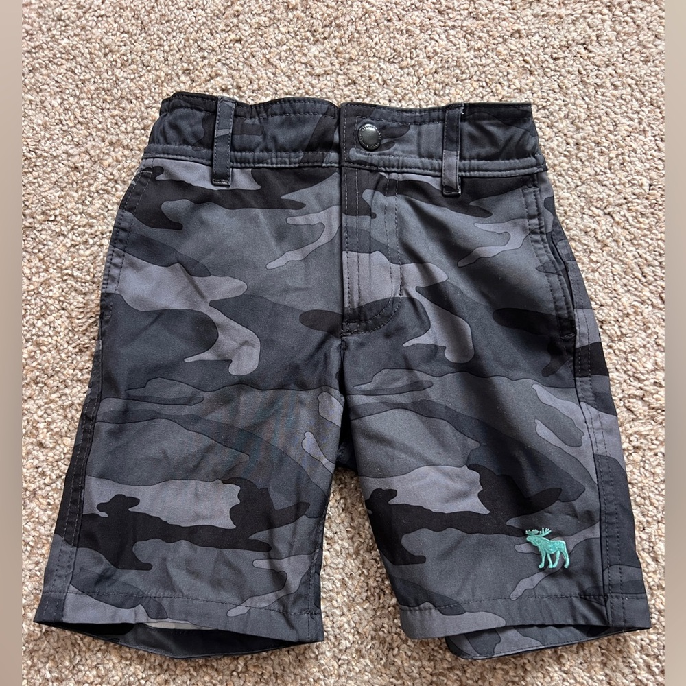 Abercrombie kids boys gray camo shorts 3T-4T B1G1 50% off